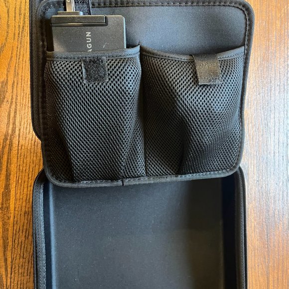 Theragun Elite with attachments, charger and case - Picture 5 of 6